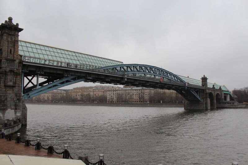 Картинки по запросу Пушкинский (Андреевский) пешеходный мост через Москву-реку