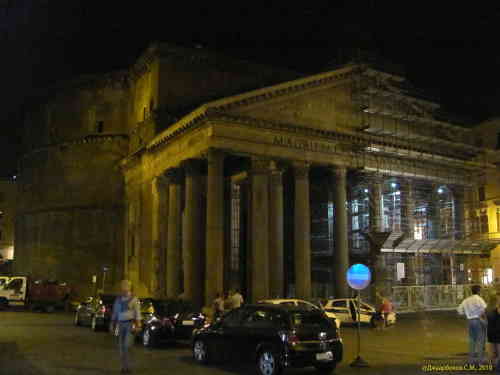 Пантеон в Риме (Рим)