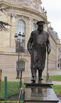 Париж. Гранд Пале (Grand Palais). Памятник У. Черчилю у Гранд Пале (Grand Palais)