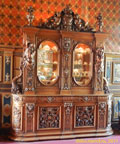 Замок Шеверни. Столовая. Мебель 19 века из цельного дуба