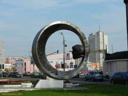 Коломна. Памятник Гагарину на ул. Гагарина