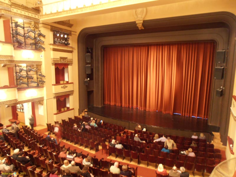 Театр имени вахтангова основная сцена