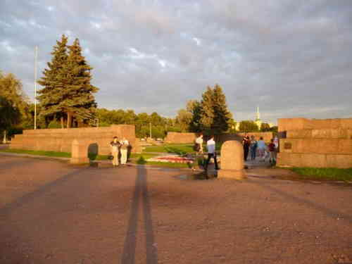 Мемориал памяти Жертв революции. Марсово поле (Санкт-Петербург)