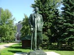 Памятник Максиму Горькому в Парке искусств (Москва)