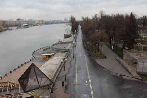 Вид с Пушкинского (Андреевского) моста. Нескучный сад (Москва)