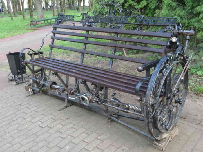 Дизайнерская скамейка (Смоленск)