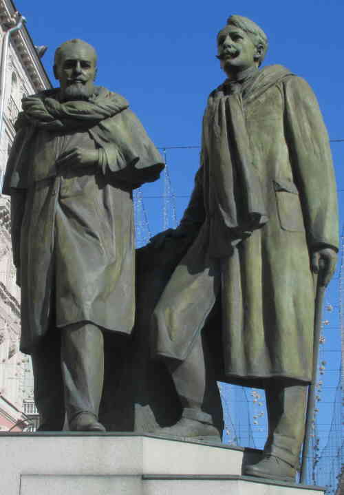 Камергерский переулок. Памятник Станиславскому и Немировичу-Данченко