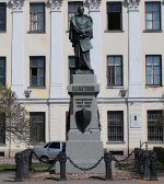 Памятник П. К. Пахтусову (Кронштадт)