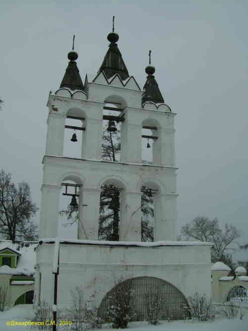 Усадьба Вязёмы. Церковь Преображения. Звонница (16 век).