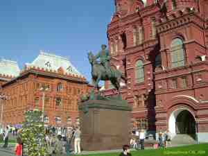 Памятник Г. Жукову, возле исторического музея. Государственный исторический музей (Москва)