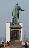 Одесса. Памятник Дюку де Ришелье. Ядро и богиня правосудия