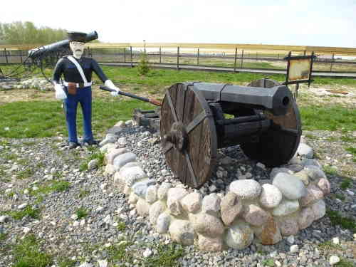 Пушка времен Ивана III (15 век). Национальный конный парк «Русь»