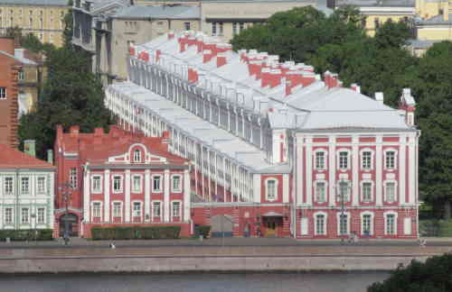 Здание Двенадцати коллегий (Санкт-Петербург)