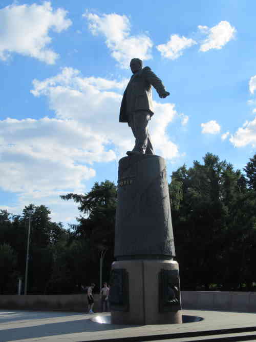 Памятник Сергею Королёву на Аллее космонавтов (Москва)